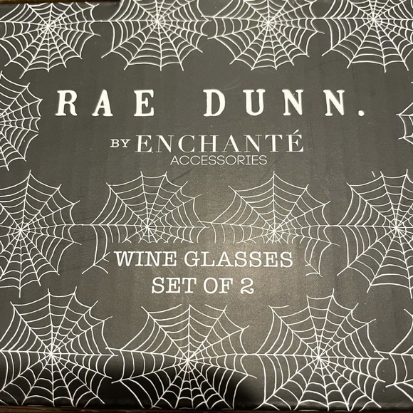 Rae Dunn HOCUS POCUS Witch Hat & Leg Design Set of 2 Stemless Wine Glasses NEW!! - Picture 6 of 6